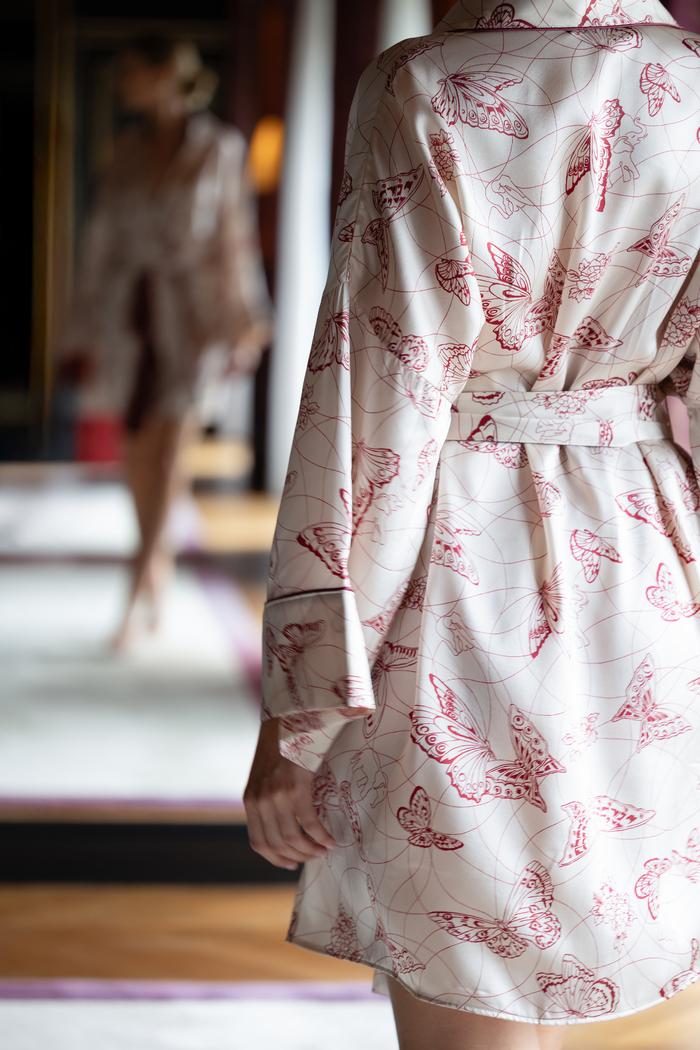 "SUITE 504" SILK SHORT KIMONO