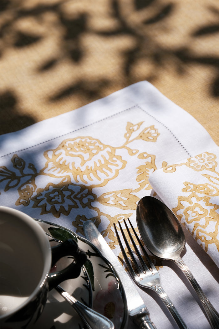 SET OF TWO BLOCK PRINTED AJOUR LINEN PLACEMATS & NAPKINS