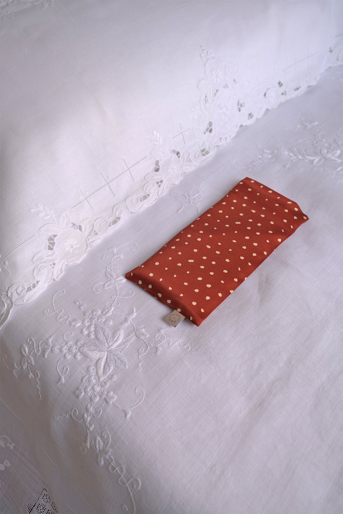 FREIJA SILK EYE PILLOW