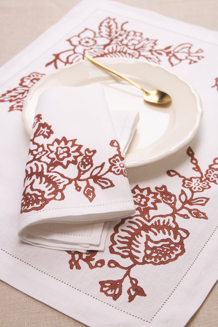 SET OF TWO BLOCK PRINTED AJOUR LINEN PLACEMATS & NAPKINS