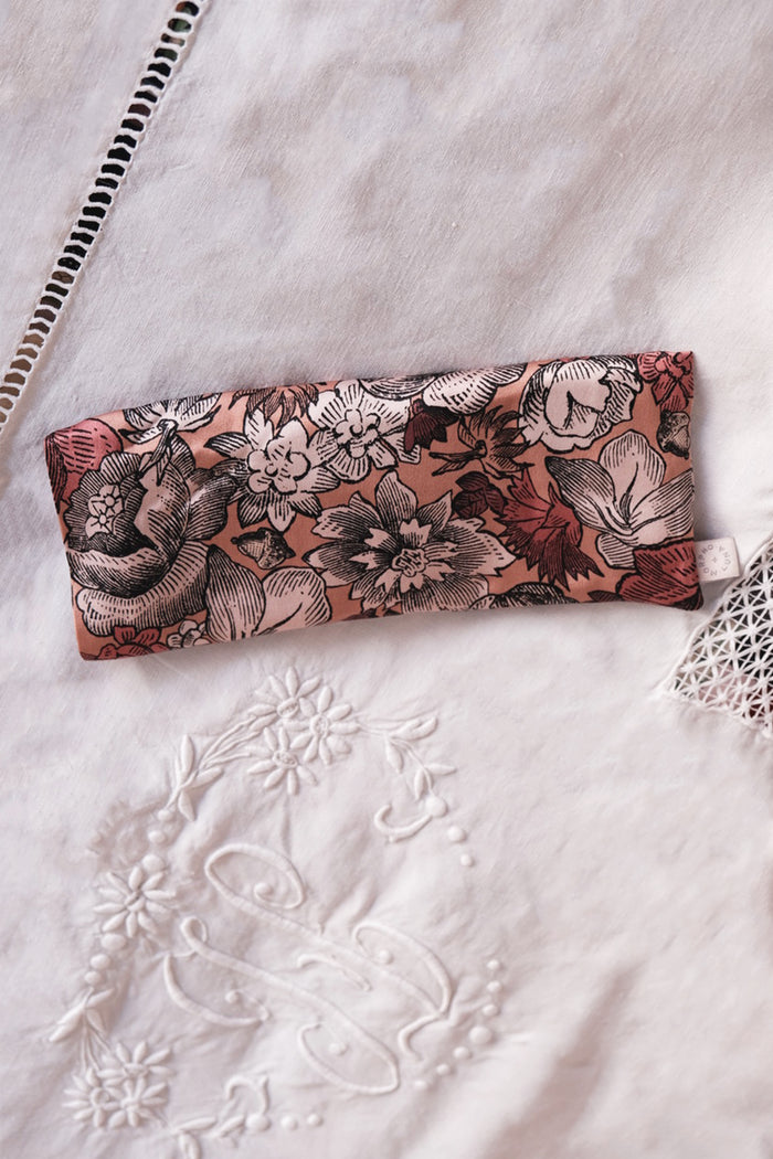 FREIJA SILK EYE PILLOW