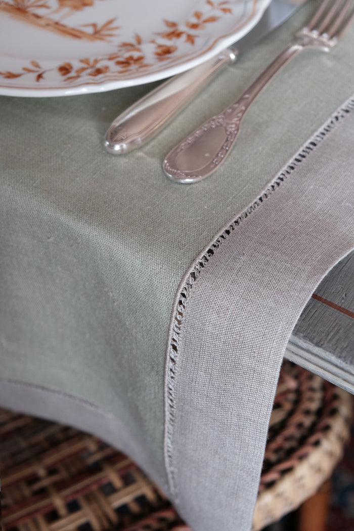 green linen table runner