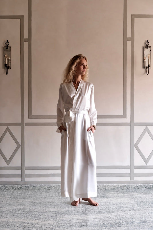 LUNA MAXI SILK ROBE SNOW