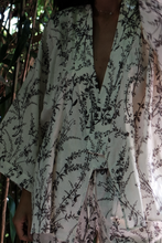 BELLA FLOWER MEADOW MOKA KIMONO