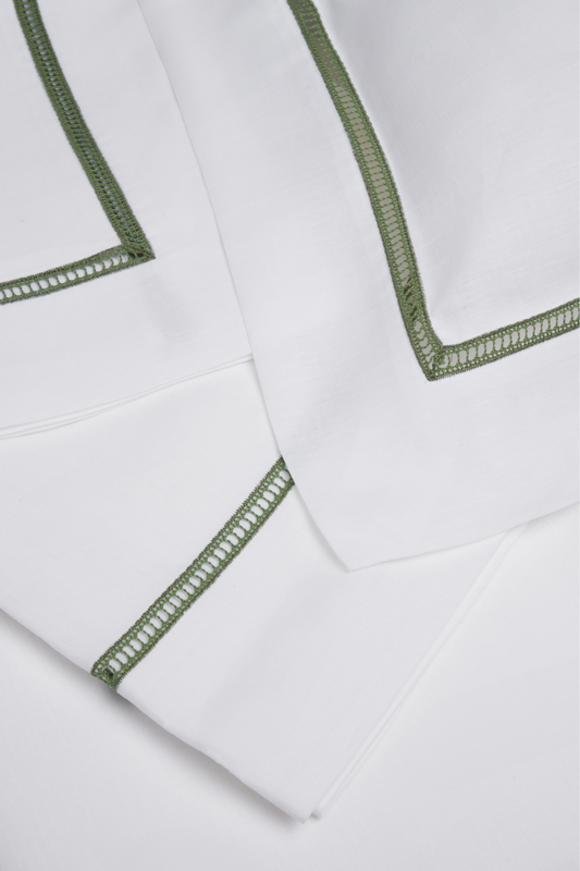 ‘BACCHETTA’ TRIM GREEN LINEN BED SET