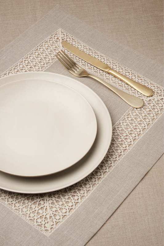 SET OF TWO LACE JACQUARD LINEN PLACEMATS