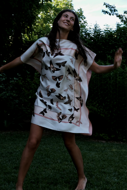 CARRÉ MERRY-GO-ROUND SILK DRESS