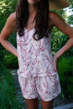 LIZ FLOWER MEADOW SHORTS - CHERRY