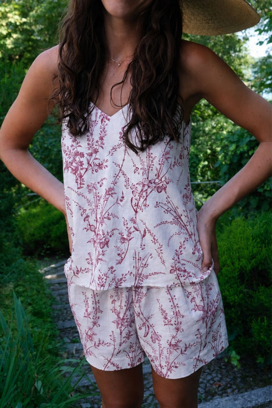 LIZ FLOWER MEADOW SHORTS - CHERRY