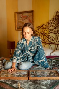 BELLA RESILK KIMONO